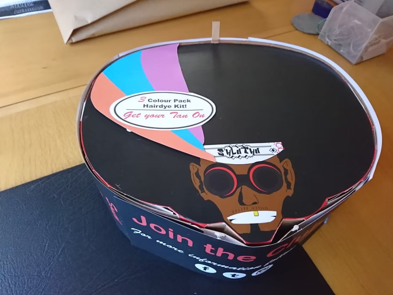 Shluthu Hair Product Packaging
